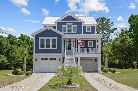 118 Hardwick Ln, Newport, NC 28570