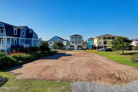 1052 Tide Ridge Dr, Holden Beach, NC 28462