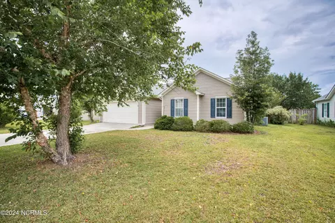 7415 Whitney Dr, Wilmington, NC 28411