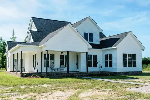9166 Nc 92 Hwy E, Bath, NC 27808