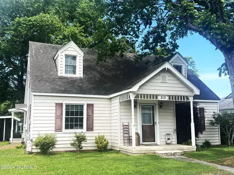 810 Green St, Columbia, NC 27925