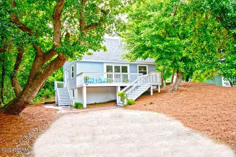 109 Nina Dr, Emerald Isle, NC 28594