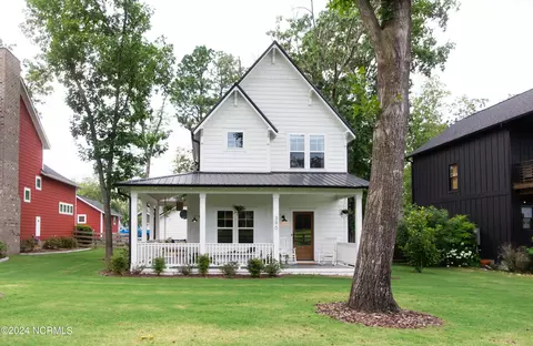 390 Sheldon Rd, Southern Pines, NC 28387