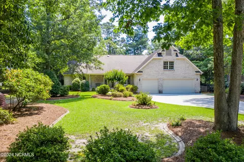 213 Ravenswood Rd, Hampstead, NC 28443