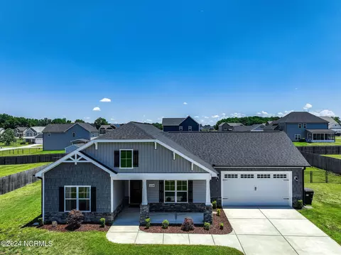 226 Planters Ridge Dr, Pikeville, NC 27863