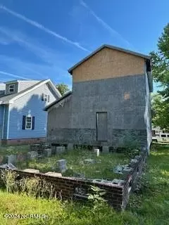 115 E 8th St, Washington, NC 27889 photo 3