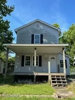 115 E 8th St, Washington, NC 27889