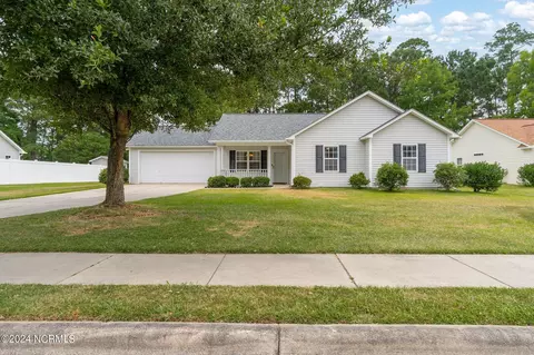 202 Derby Park Ave, New Bern, NC 28562