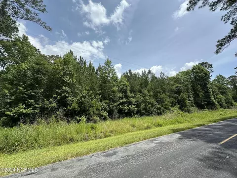 1370 Gould Rd, Jacksonville, NC 28540