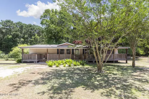 119 Grassy Meadow Dr, Richlands, NC 28574