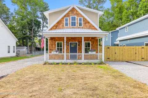 5067 Peachtree Ave, Wilmington, NC 28403