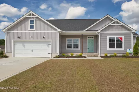 2858 Tucker Hill Dr, Grimesland, NC 27837