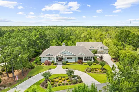 3918 Fairhaven Dr, Southport, NC 28461
