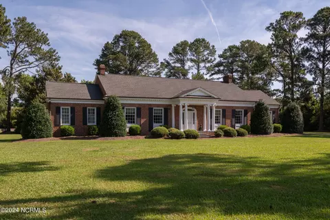 320 W Washington St, Bethel, NC 27812