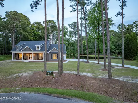 105 Mockernut Ln, Washington, NC 27889 photo 2