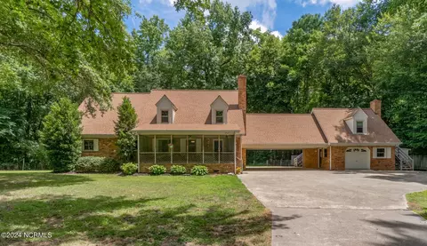 735 Daniels Rd, Corapeake, NC 27926