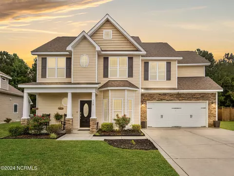 914 Periwinkle Ct, Jacksonville, NC 28546