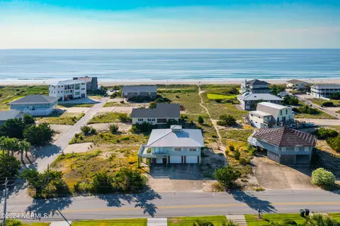 2 Scotch Bonnet Ln, Wrightsville Beach, NC 28480