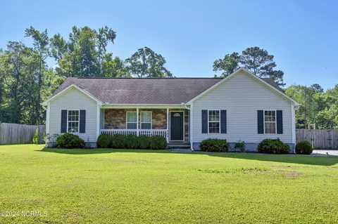289 Haws Run Rd, Jacksonville, NC 28540