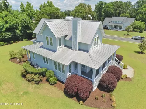 102 Cottage Walk, Hampstead, NC 28443 photo 3