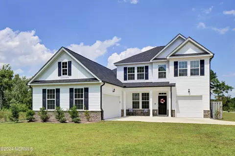201 Forest View Dr, Sneads Ferry, NC 28460
