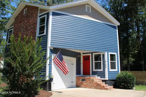 4704 Trent Woods Dr, Trent Woods, NC 28562