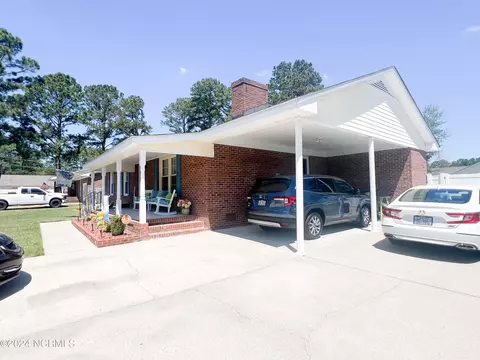 1103 Sunnybrook Rd S, Wilson, NC 27893