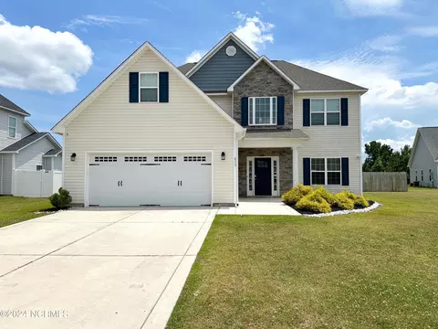 613 Sherman Ln, Jacksonville, NC 28546