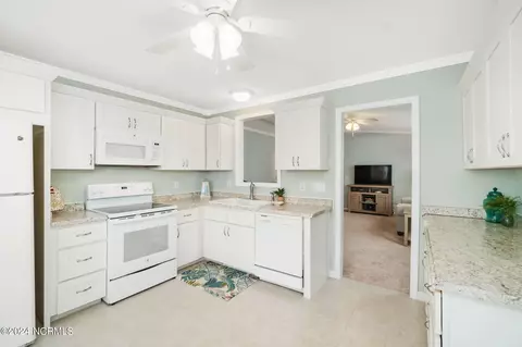 106 Smith St, Atlantic Beach, NC 28512 photo 17
