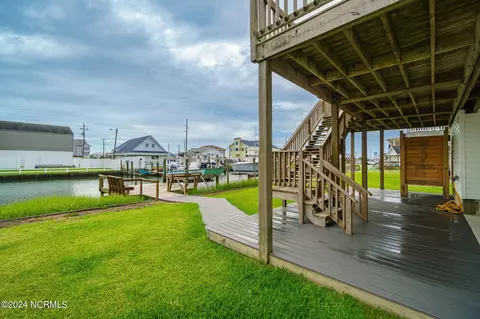 106 Smith St, Atlantic Beach, NC 28512 photo 33