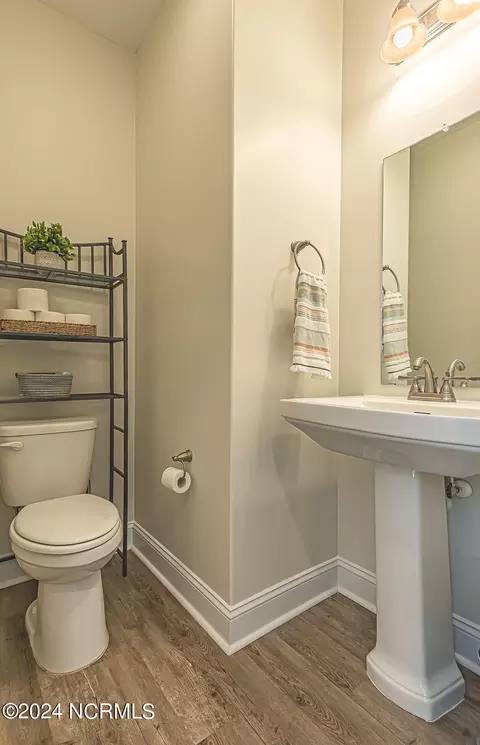 Bath - 411 Sundown Ct, Hubert, NC 28539 photo 1 of 3