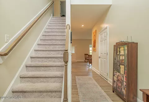 Entry Way - 411 Sundown Ct, Hubert, NC 28539 photo 2 of 3