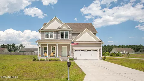 411 Sundown Ct, Hubert, NC 28539