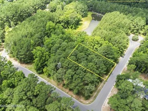 107 Loblolly Ct, Wallace, NC 28466
