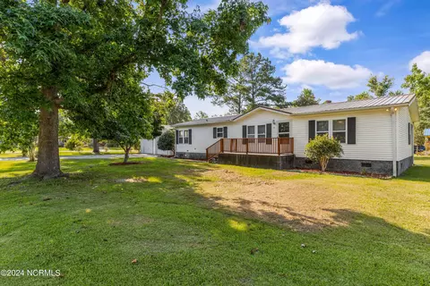 21 Blue Bird Spur, Burgaw, NC 28425