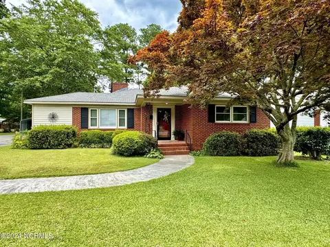1605 N Herritage St, Kinston, NC 28501