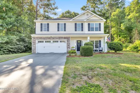 616 Weeping Willow Ln, Jacksonville, NC 28540