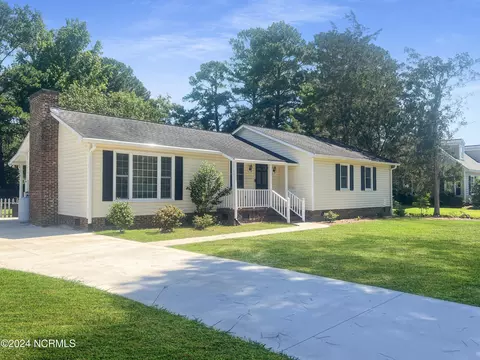 106 Marsh Rd, Washington, NC 27889
