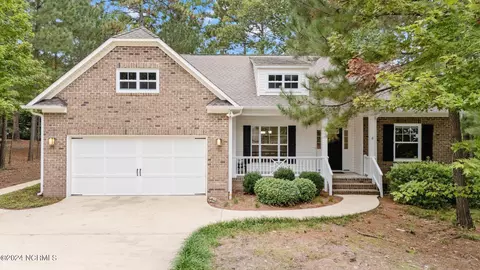 250 Wheeling Dr, Pinehurst, NC 28374
