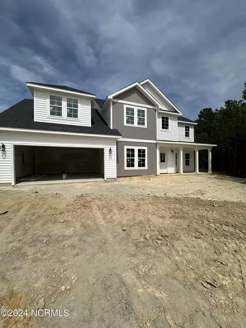 225 Shadow Grass Ct, Stella, NC 28582