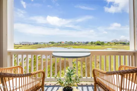 1801 Canal Dr #D11, Carolina Beach, NC 28428
