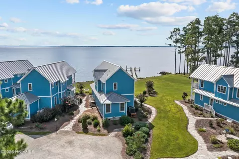 511 Neuse Village Rd # C5, Arapahoe, NC 28510