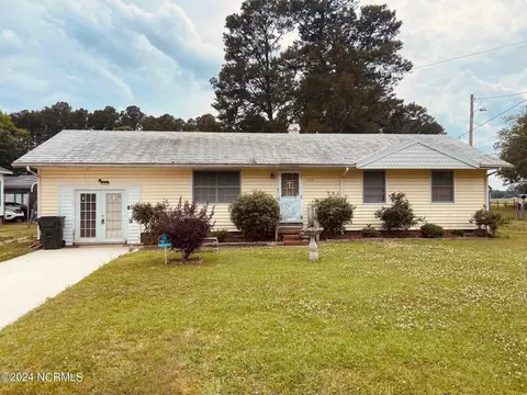 1205 Mewborn Ave, Kinston, NC 28501