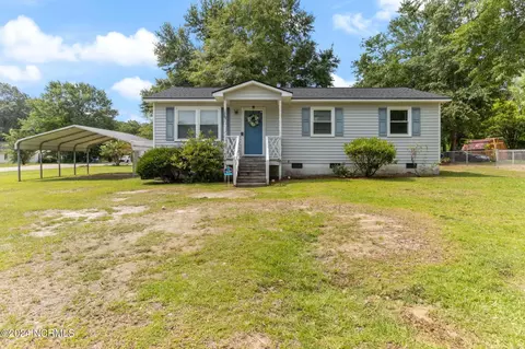 817 Duncan St, Laurinburg, NC 28352