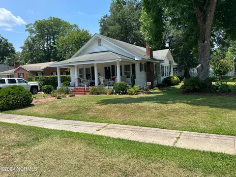 309 E 1st Ave, Chadbourn, NC 28431