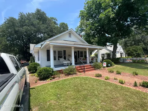 Exterior - 309 E 1st Ave, Chadbourn, NC 28431 photo 2 of 4