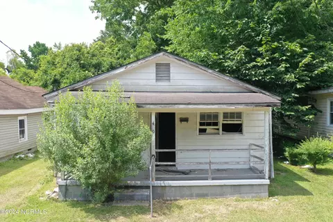 420 Ward St, Whiteville, NC 28472