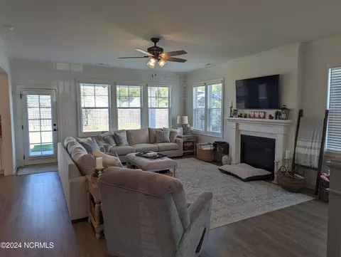 213 Bachmans Trl, Hampstead, NC 28443 photo 5