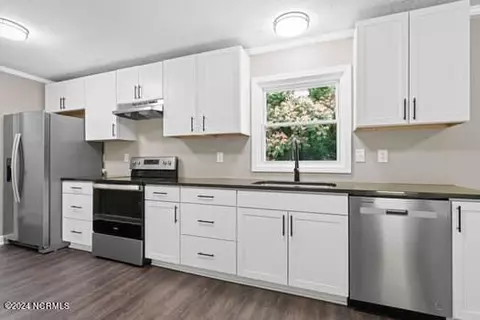 Kitchen - 405 Red Tip Ln, Willard, NC 28478 photo 1 of 1