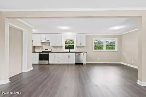 Living - 405 Red Tip Ln, Willard, NC 28478 photo 1 of 2